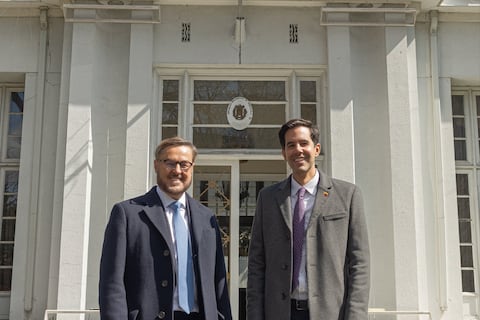 Venezuela anuncia haber retomado sus sedes diplomáticas en EE.UU.