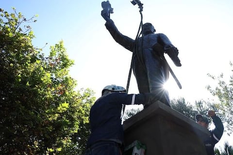 Quito restaura y devuelve al espacio público la escultura de Eloy Alfaro