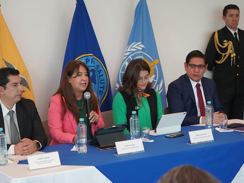 Comunidades fronterizas reciben equipos para alertas de salud en tiempo real con apoyo de la OPS