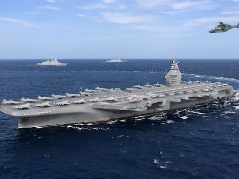Diseño final del portaaviones nuclear France Libre: pesa 78.000 toneladas, unos 310 metros de eslora y capacidad para transportar más de 40 aviones