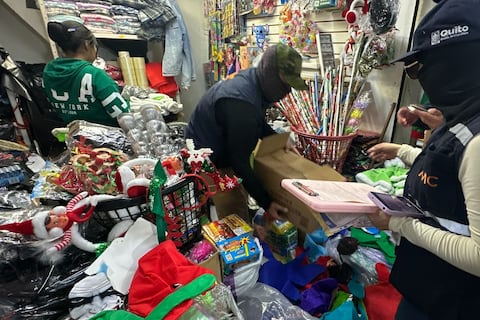 Más de 2.000 juegos pirotécnicos ilegales eran almacenados en un local de confitería y ropa