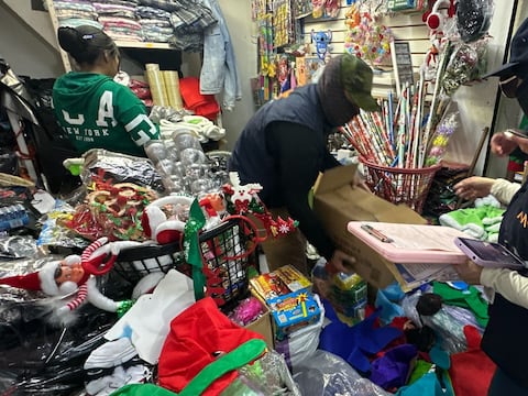 Más de 2.000 juegos pirotécnicos ilegales eran almacenados en un local de confitería y ropa