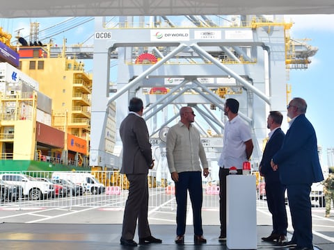 Puerto de Posorja inauguró su ampliación a 700 metros y ya puede recibir hasta dos buques post panamax en simultáneo