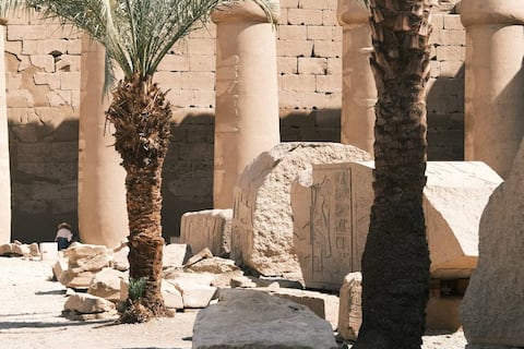 El misterio de la estatua egipcia de Messi: la encontraron en la necrópolis de Saqqara y tiene 4.000 años de antiguedad