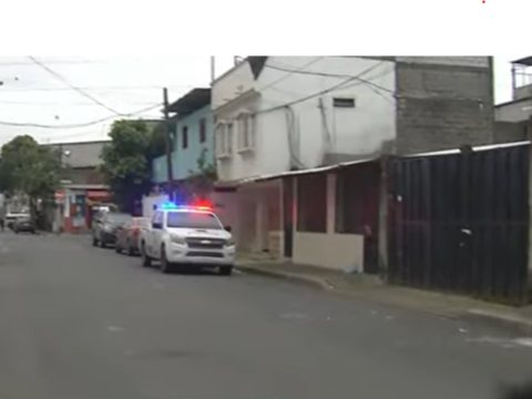Doble ataque armado en el suburbio de Guayaquil deja un fallecido y seis heridos, incluido un menor de 10 años