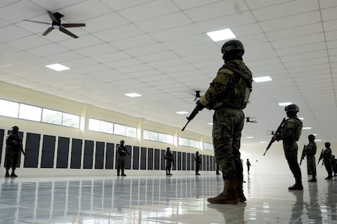 Human Rights Watch denuncia ‘ataque a la libertad de expresión’ por parte de FF. AA. de Ecuador