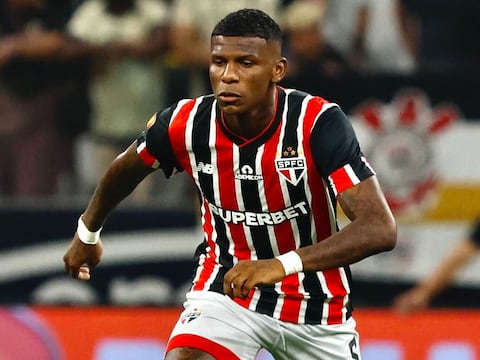 Robert Arboleda recibe multa en su retorno a São Paulo tras haber ‘desaparecido’ del club