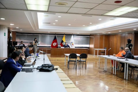 Exdirector de la Contraloría es sentenciado con pena reducida de un año de cárcel por ayudar a desvanecer una glosa de $ 111 millones