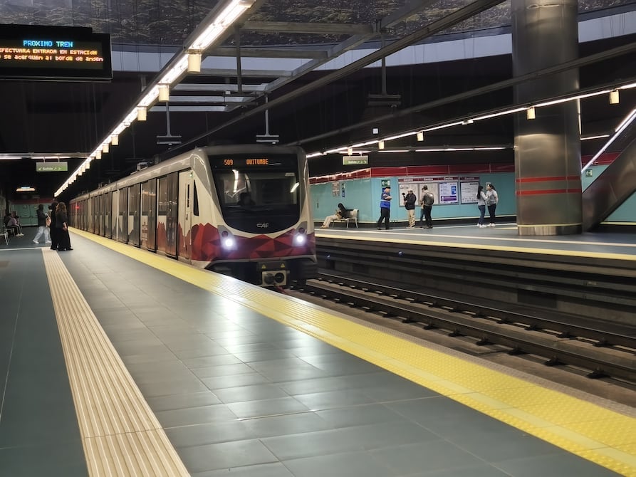 “Deben resolver primero los problemas de la Línea 1”, expertos cuestionan anuncio de Pabel Muñoz relacionado a compra de trenes y ampliación del Metro