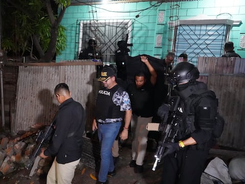 Cae alias “Zé Pequeño” y otras 14 personas en operativo contra extorsiones en Guayaquil: víctimas pagaban hasta $100.000