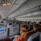 Vuelo comercial regresa a Europa tras turbulencia extrema que desata el pánico a bordo