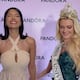 Sheynnis Palacios, ex Miss Universo, comparte con Victoria Kjaer, la actual Miss Universo, en Tailandia