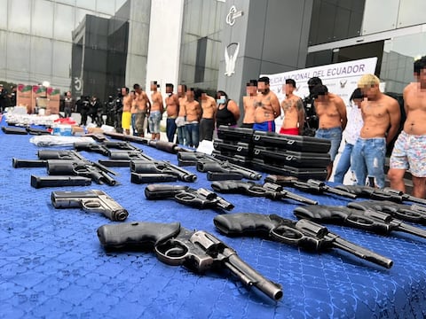 Operativo Apolo 4 deja 20 detenidos, armas, drogas y motocicletas decomisadas en Guayaquil y Durán