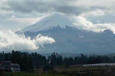 Geofísico: sismos actuales podrían cambiar el futuro comportamiento del volcán Cotopaxi
