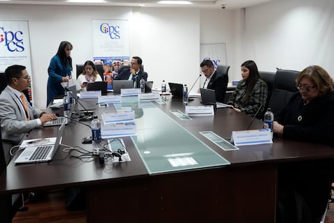 Concurso para elegir al fiscal general contará con $ 13.000 para pagar las dietas de los miembros de la comisión ciudadana y a los notarios