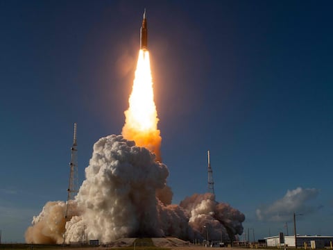 La tripulación del Artemis II soluciona daño en el inodoro de la nave