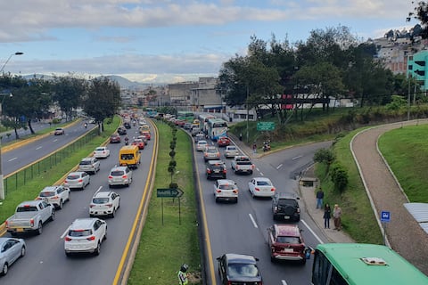 ¿En la autopista Rumiñahui se puede volver a implementar un carril bus?: esto opinan expertos sobre alternativa para la movilidad