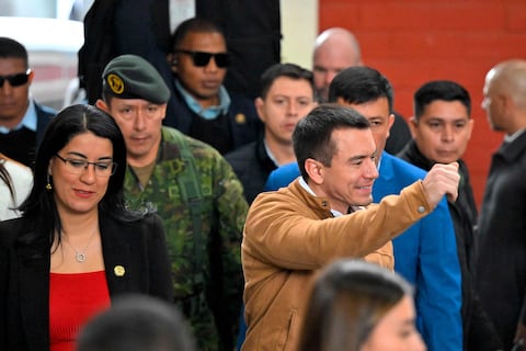 Daniel Noboa amplía facultades de contratación a la Casa Militar Presidencial para garantizar la seguridad de principales autoridades del país