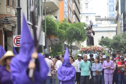 Procesión Jesús del Gran Poder, en el centro de Guayaquil: Feligreses piden por la estabilidad en el país