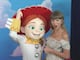 Taylor Swift debuta en el universo de Pixar con el preestreno de ‘Toy Story 5′ en Los Ángeles