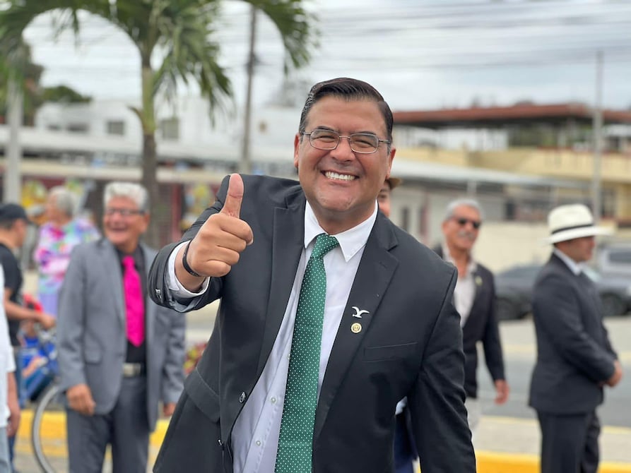 Jorge Gutiérrez Fernández, presentador ecuatoriano, se encuentra internado en Colombia tras sufrir un shock séptico