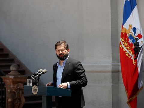 “Las decisiones se toman en función del mejor interés de Chile”: Gabriel Boric defiende la evaluación del cable chino