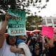 ARMYs apoyan a BTS desde fuera del estadio; miles de fanáticos se quedaron sin boletos y la reventa superó los $ 2.300