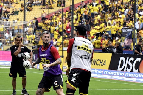 ‘Perforó el arco de Emelec’, destaca la prensa internacional sobre Darío Benedetto y el gol que le dio la victoria a Barcelona SC en el Clásico del Astillero