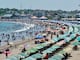 Entre bollos, juegos y mar: así viven las familias el feriado en General Villamil Playas