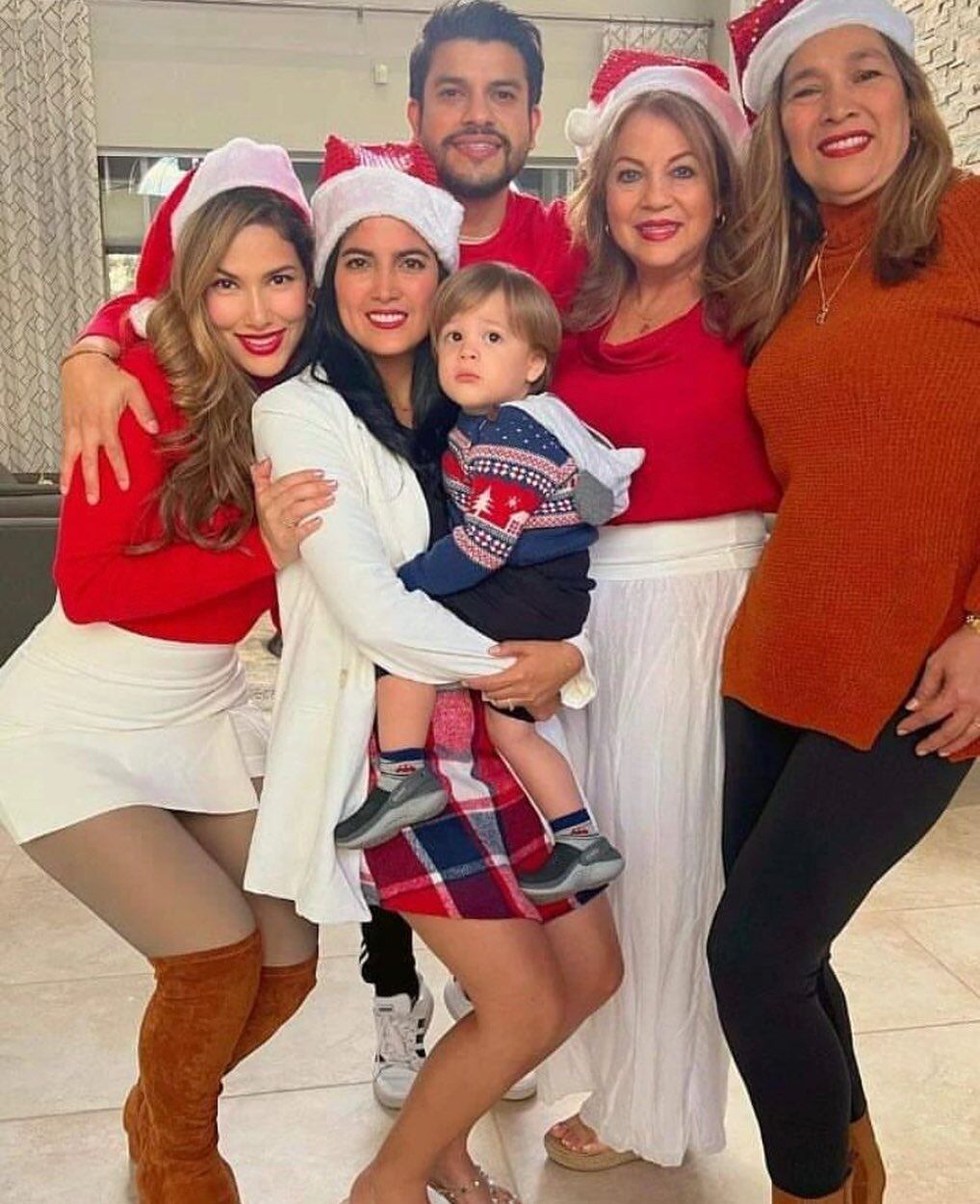 Así fue el reencuentro entre Alejandra Jaramillo y la familia de Efraín ...