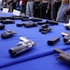 Policía decomisa 17 armas y 1.700 dosis de droga en operativos en Guayaquil y Durán