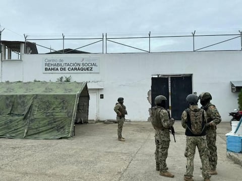Asesinan a un guía penitenciario frente a la cárcel de Bahía de Caráquez, en Manabí