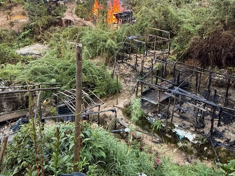 Fuerzas Armadas destruyen 67 campamentos de minería ilegal en el Parque Nacional Podocarpus