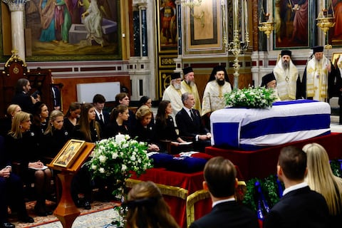 La familia real española despide a Irene de Grecia en su funeral en la catedral de Atenas