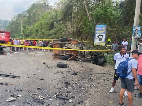 Varios siniestros viales dejan siete fallecidos en Esmeraldas, Quinindé y Santo Domingo