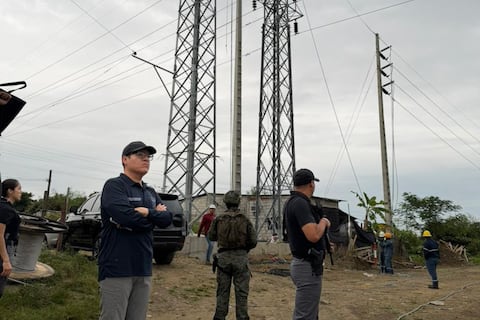 CNEL ejecuta construcción de línea de subtransmisión Dos Cerritos-T de Salitre para mejorar el servicio en Guayas este domingo, 3 de mayo