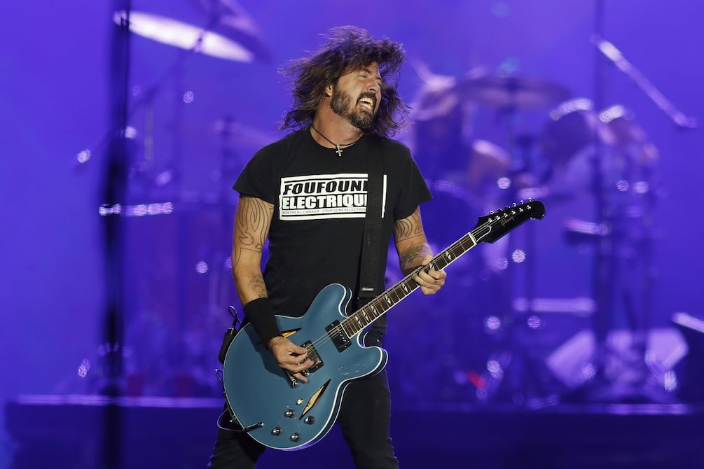 Dave Grohl de Foo Fighters admite tener una hija fuera de su matrimonio
