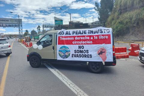 ‘Hay personas que tienen que destinar $ 300 y $ 400 anuales’, protestas por cobro en la autopista Rumiñahui seguirán