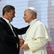 Antonio Banderas ante el papa: La Iglesia católica ha sido la mayor productora de arte de la historia