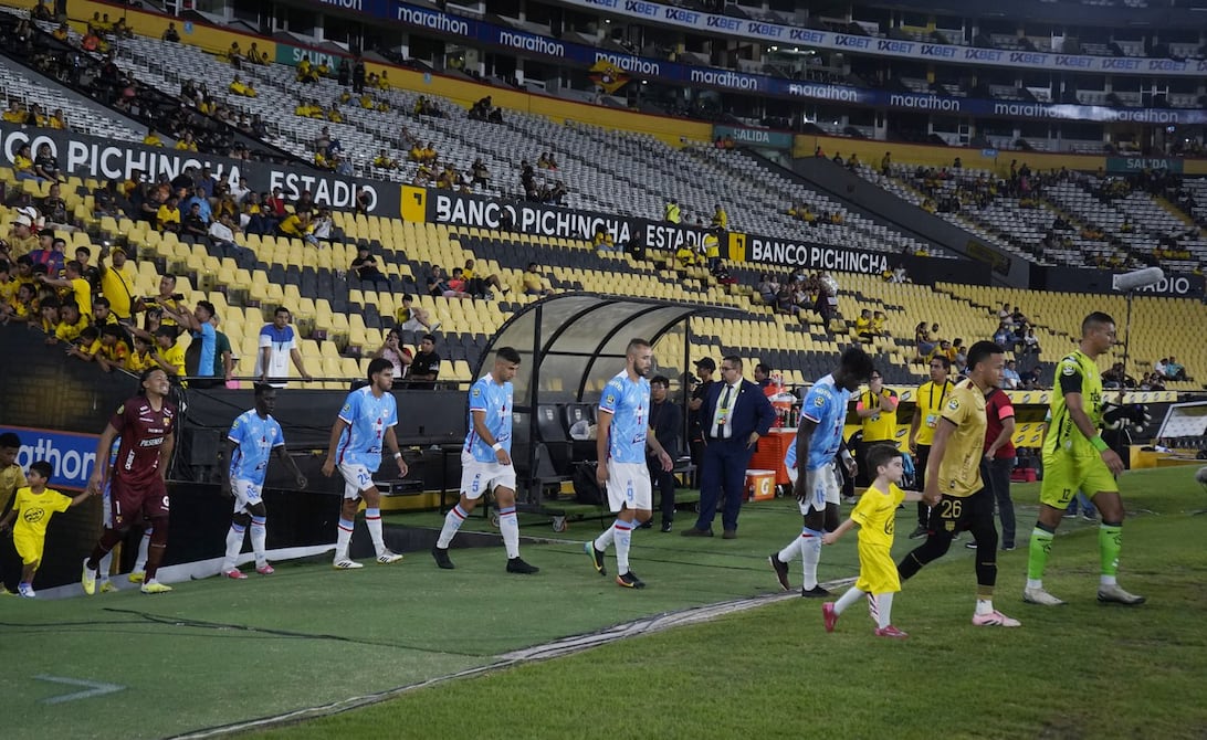 Miguel Ángel Loor: “Si el club no atrae a su hinchada, no hay mucho que hacer” por la baja asistencia