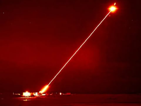 Cabe en el maletero de un automóvil y se puede disparar desde una camioneta: nueva arma láser de Ucrania para derribar drones rusos