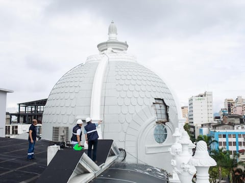 Los daños en una cúpula del Municipio