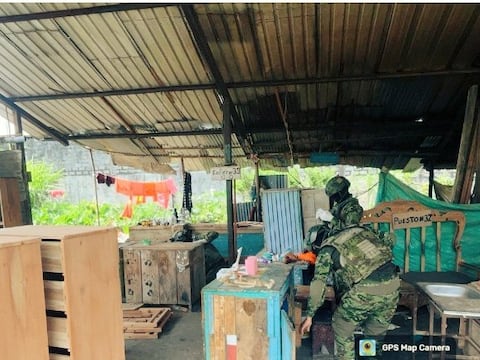 Operativo en cárcel de Morona Santiago deja decomiso de celulares y objetos cortantes dentro de celdas