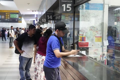 Pasajes a Cuenca desde $ 9 en la Terminal Terrestre de Guayaquil: buses salen cada 30 minutos durante feriado de Carnaval