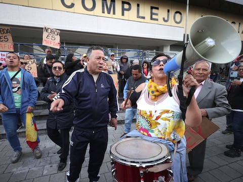 Correísmo dice que prisión preventiva para Aquiles Alvarez ‘es parte de una estrategia para silenciar voces críticas’