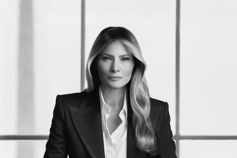 El documental Melania Trump recibe críticas negativas y baja taquilla en Eslovenia, su país natal