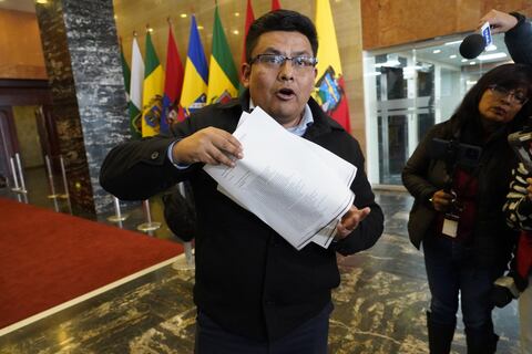 RC prepara tercera solicitud de juicio político en contra de cinco consejeros del CPCCS