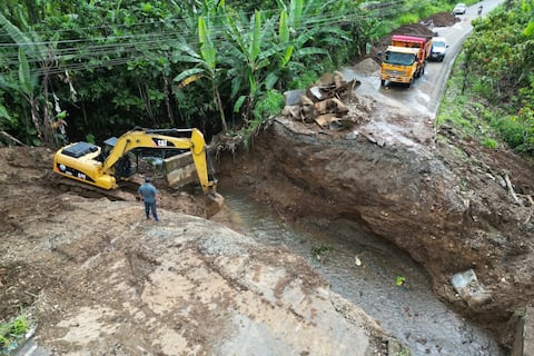 Lluvias en Echeandía causan problemas en la carretera a Ventanas