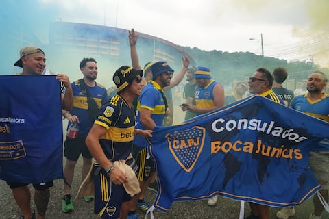 Hinchas de Boca Juniors se trasladaron con acompañamiento policial al estadio Monumental: muchos dijeron conocer el toque de queda que rige en Guayaquil