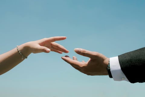 Unión de hecho vs. matrimonio: diferencias legales que influyen en tu dinero y herencia en Ecuador